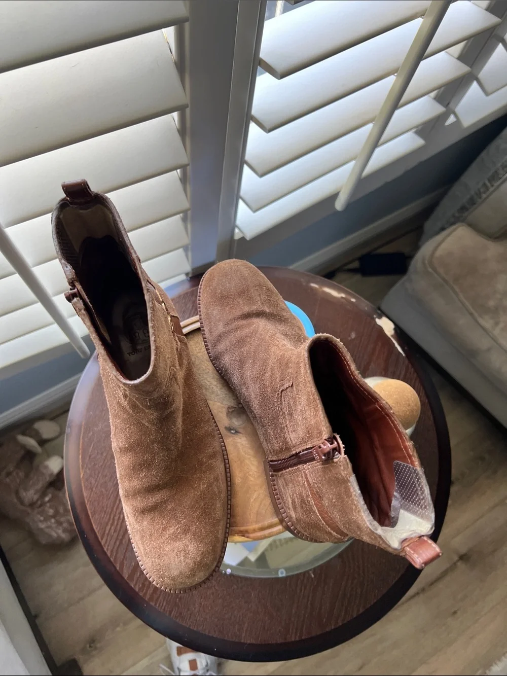 🛑1 hour sale. Tory Burch, 8.5, Chestnut Suede Tory Logo Ankle Boots - Picture 5 of 12